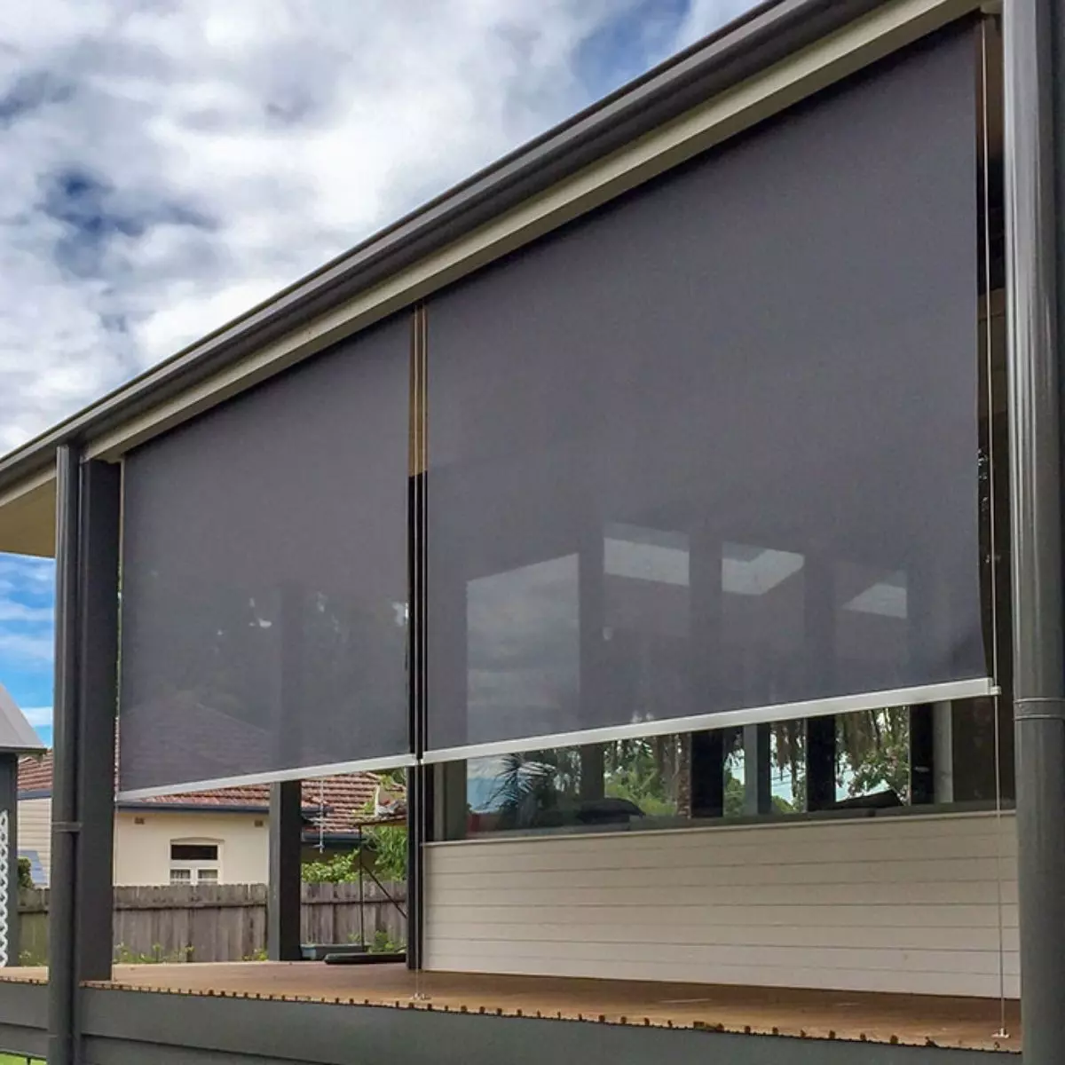 Tips Memilih Roller Blind Outdoor yang Tepat