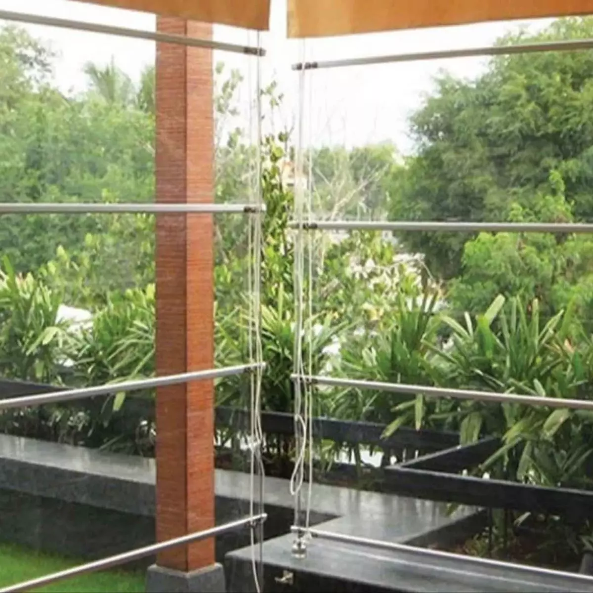 Apa Itu Monsoon Blinds?