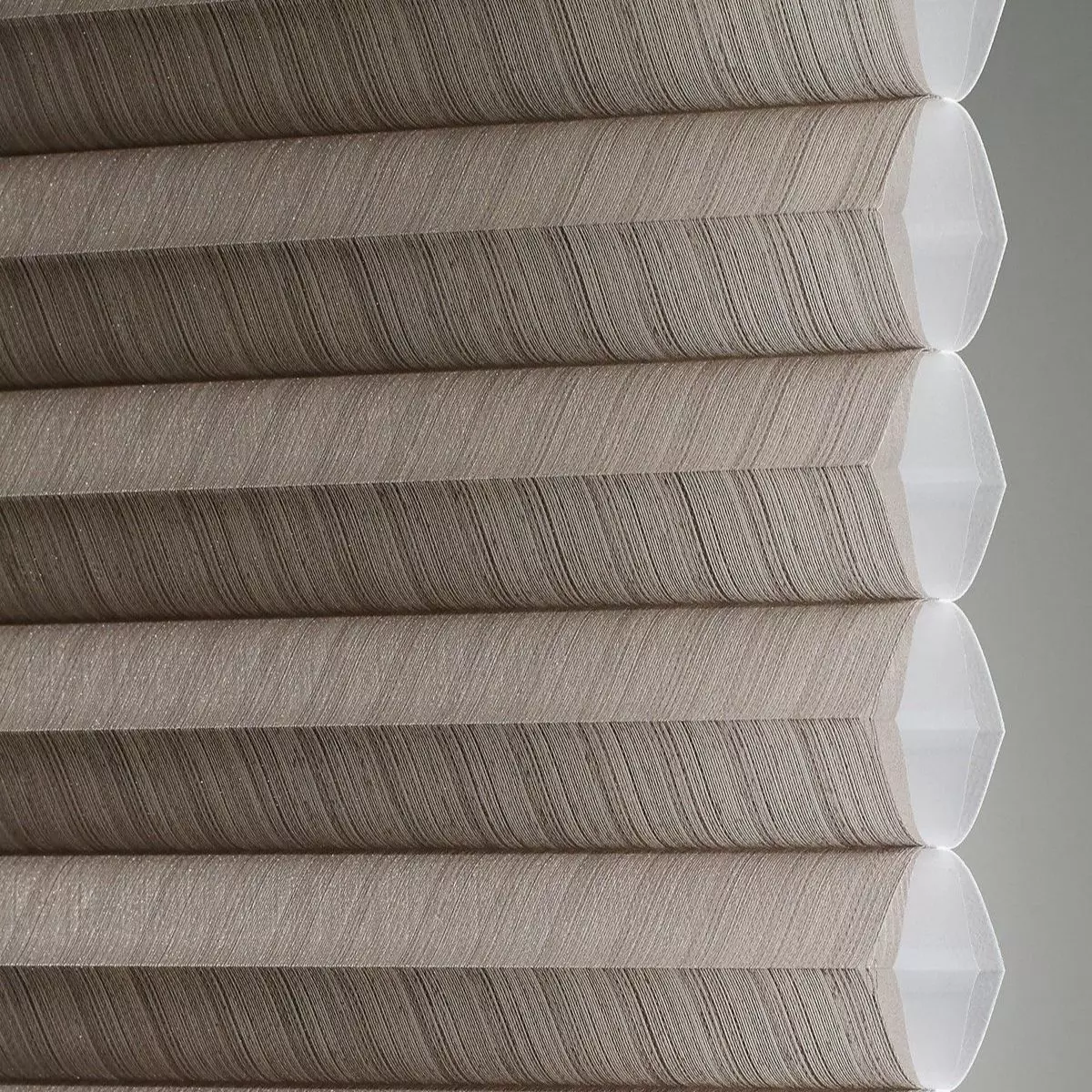 Keunggulan Honeycomb Blinds