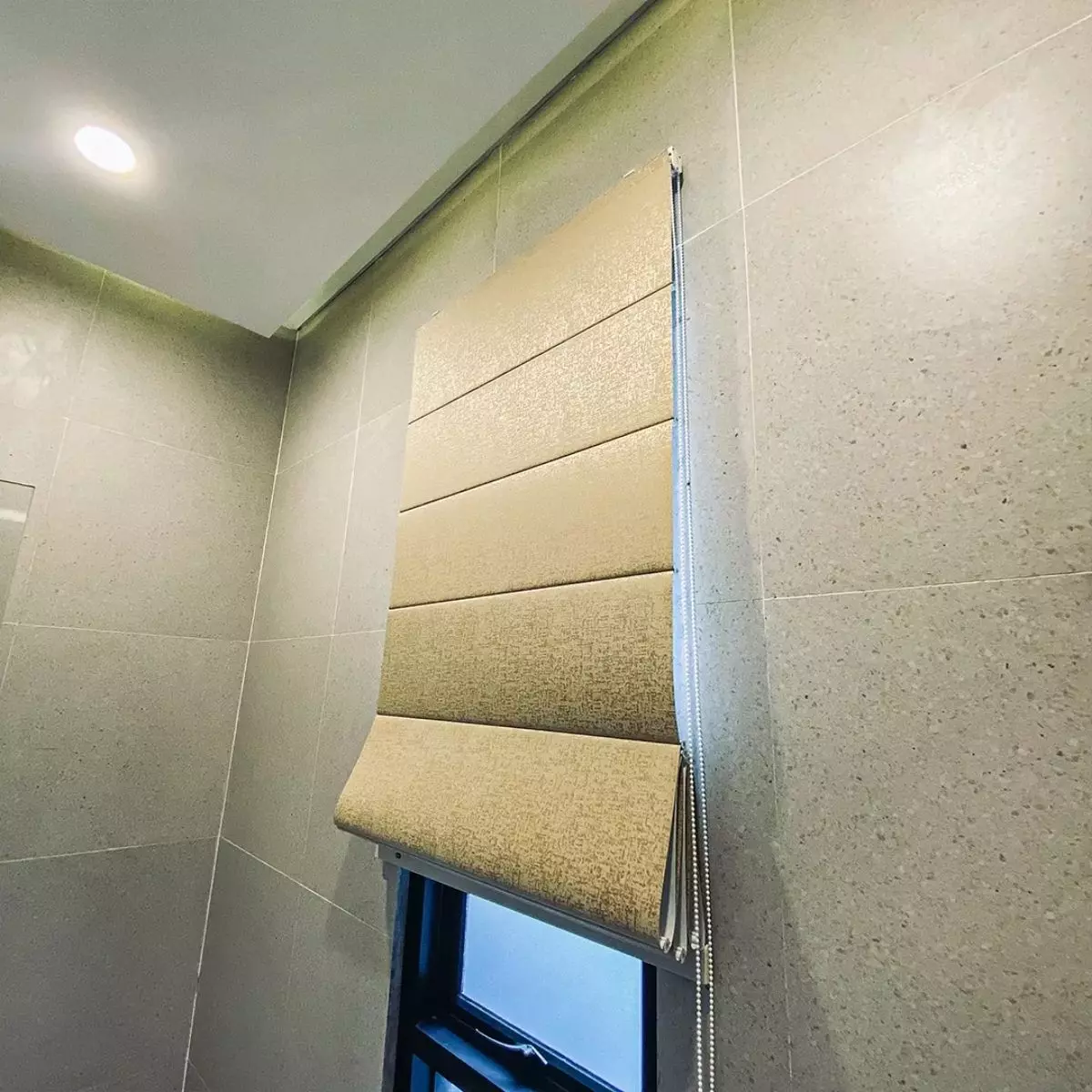 Kapan Sebaiknya Memilih Roman Bars Blind?