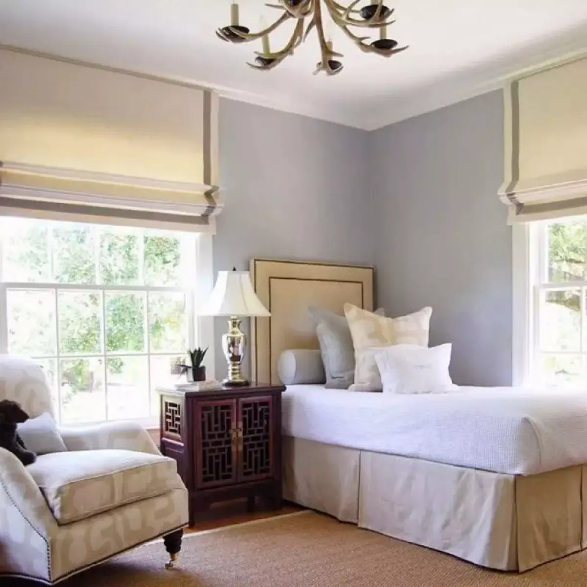2. Roman Blinds untuk Tampilan Interior yang Lebih Elegan